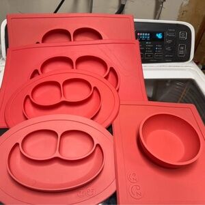 Lot of 5 EZPZ Eating Mats and Bowl